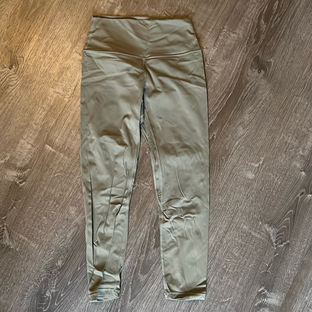 Your Go To Leggings- Born Primitive size L